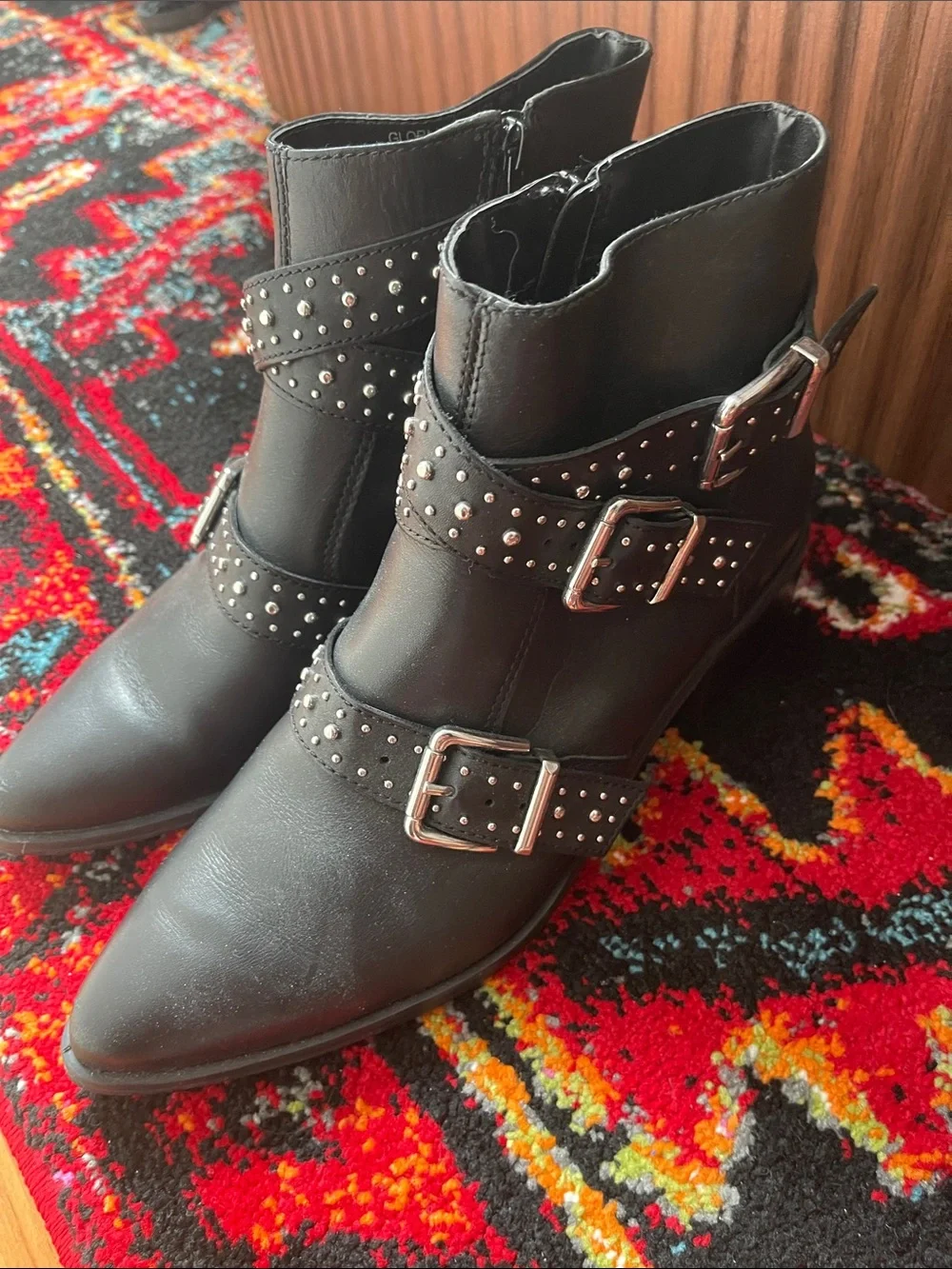 Steve Madden Black Leather Studded Buckle Ankle Booties Size 8